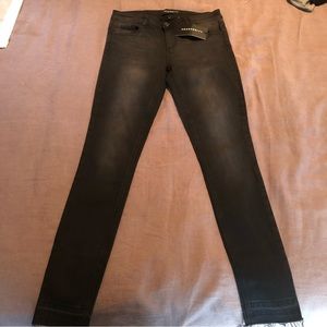 PROSPERITY - Lena Super Skinny Released Hem Jean, black, size 6